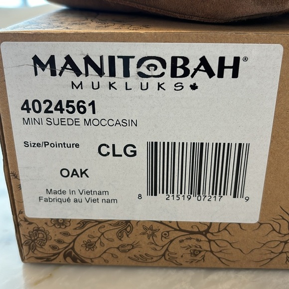 Manitobah Mukluks mini suede moccasin - Picture 5 of 6